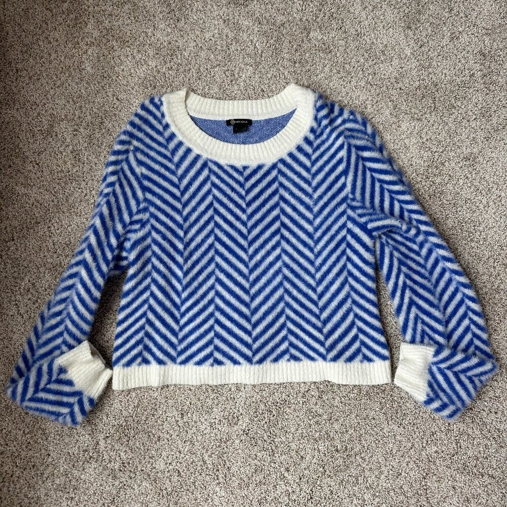 Versona Women's Sweater